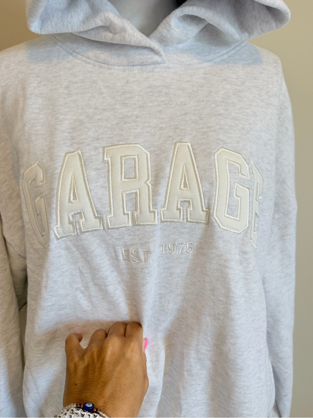 NWOT Garage Ultra Fleece oversized hoodie with pockets size s/m gray/snow white - Picture 6 of 12